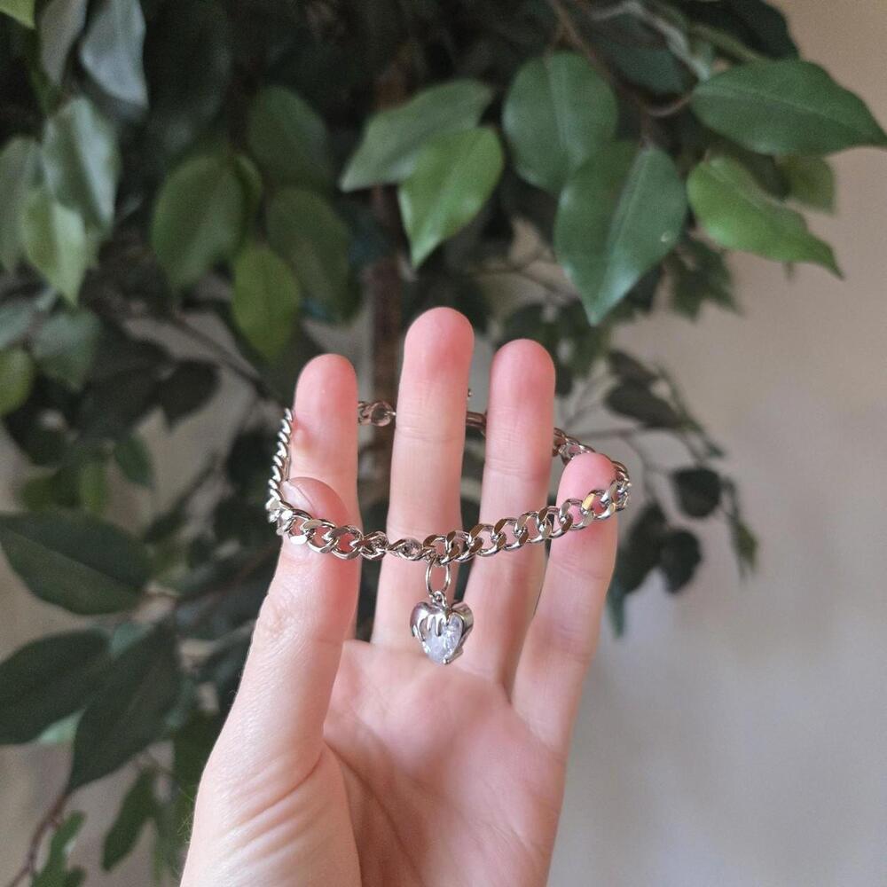 18k White Gold Bleeding Heart Bracelet